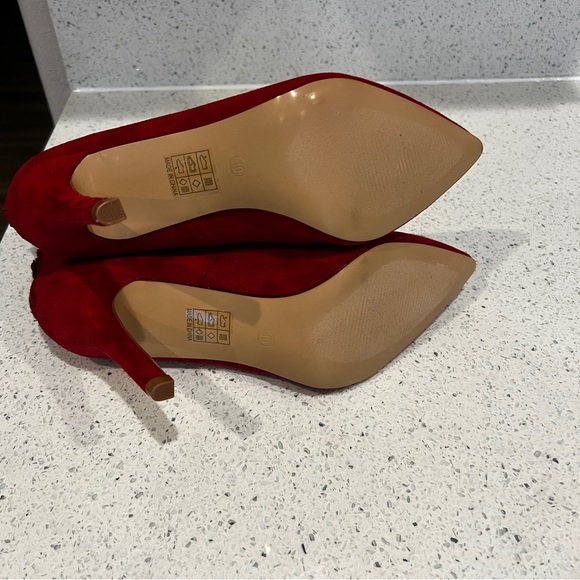 Journee Collection NIB Stiletto Pointed Toe Pump SIZE 10 - Picture 9 of 10